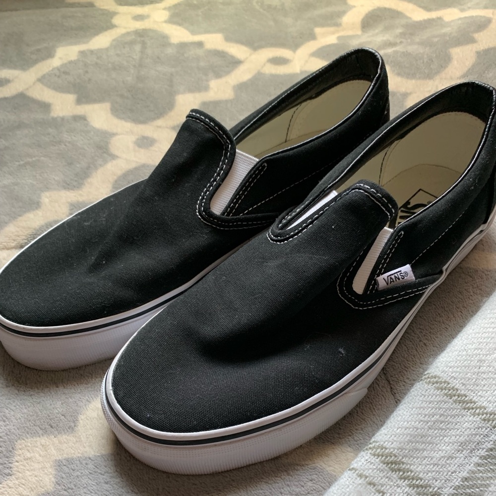 Black Slip-on Vans